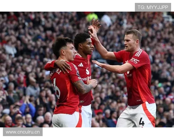 门迪防守大幅提升，近期球场表现值得关注，展现竞争力增强趋势。