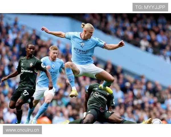 曼城关键比赛控制力下滑，对赛季争冠稳定性形成考验