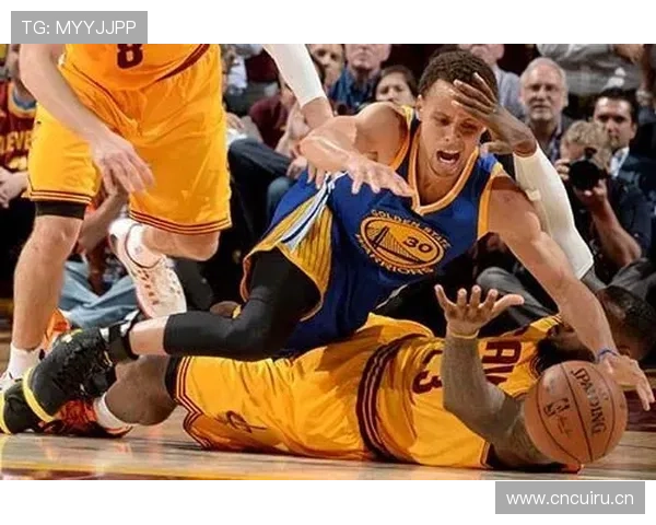 一秒之差即违规：篮球场上的“防守三秒违例”到底如何判定？